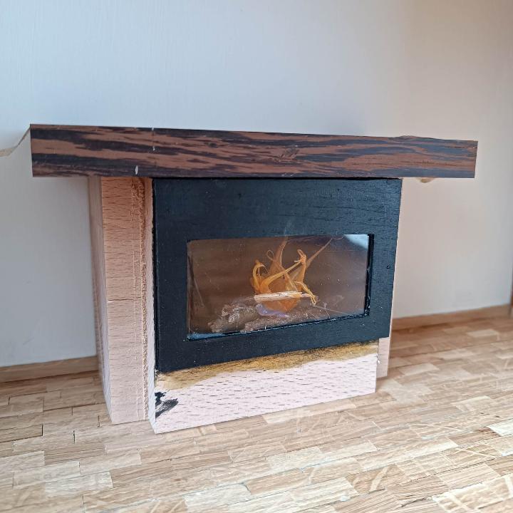 Miniatuur houten haard