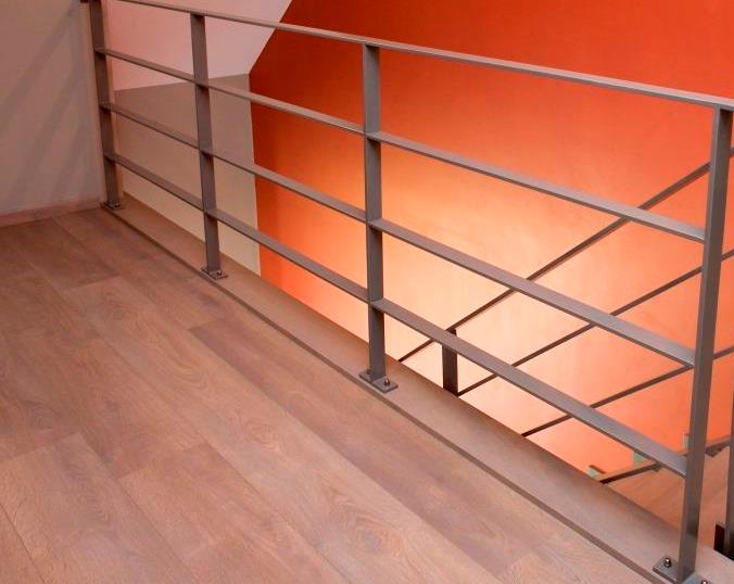 Escalier à limons gravés au laser