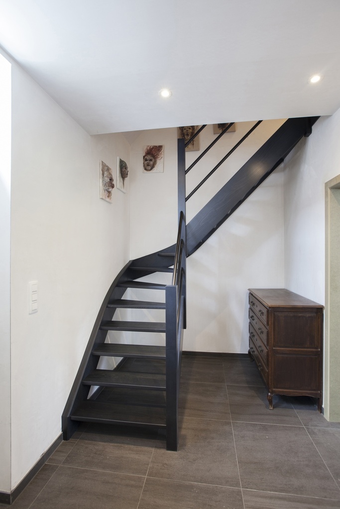 Escalier quart tournant ouvert standard | peint
