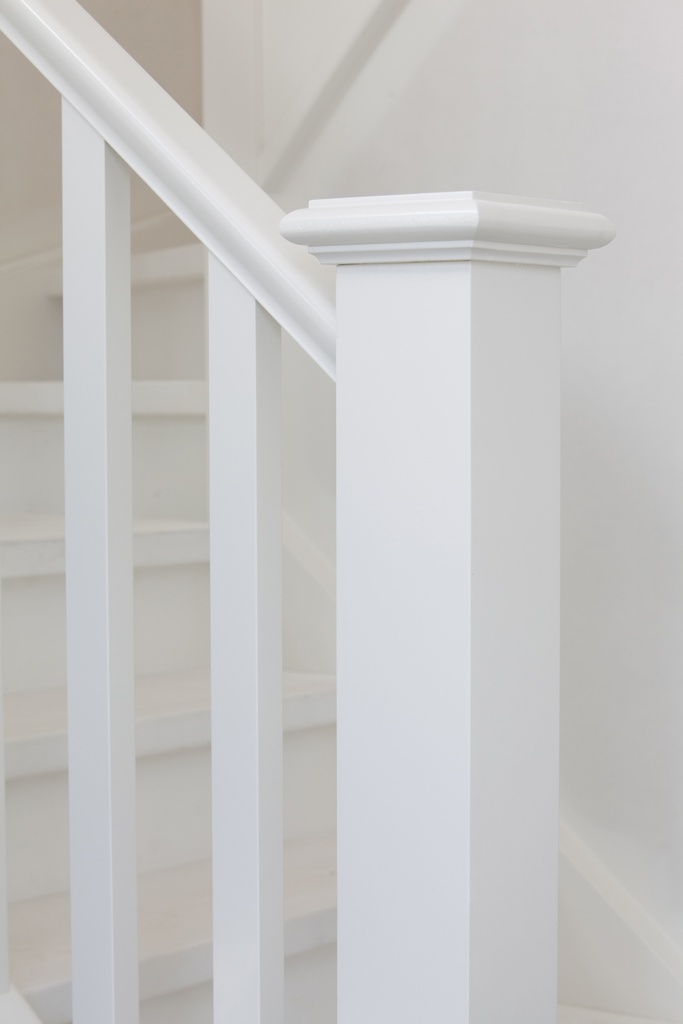 Escalier classique avec palier intermédiaire | peint