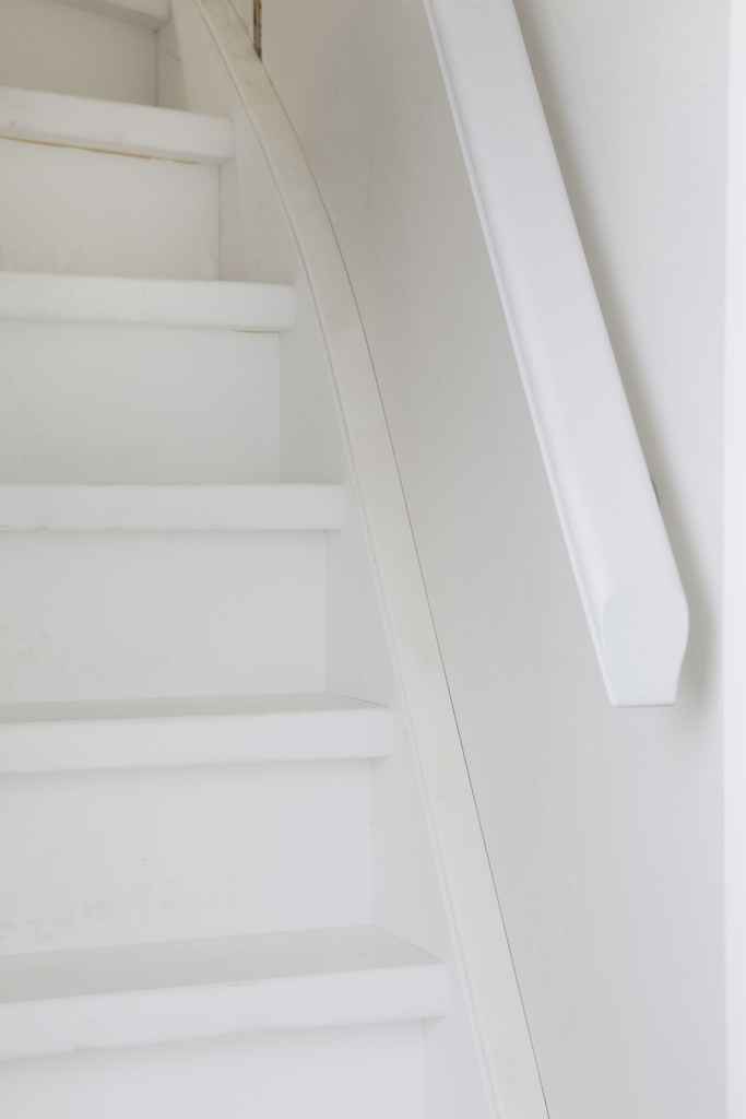 Escalier classique avec palier intermédiaire | peint